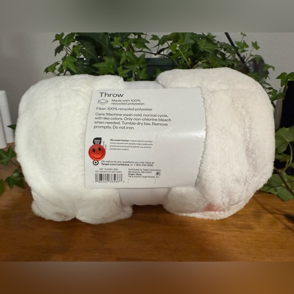 Room Essentials / Target Bunny Throw - Picture 3 of 6